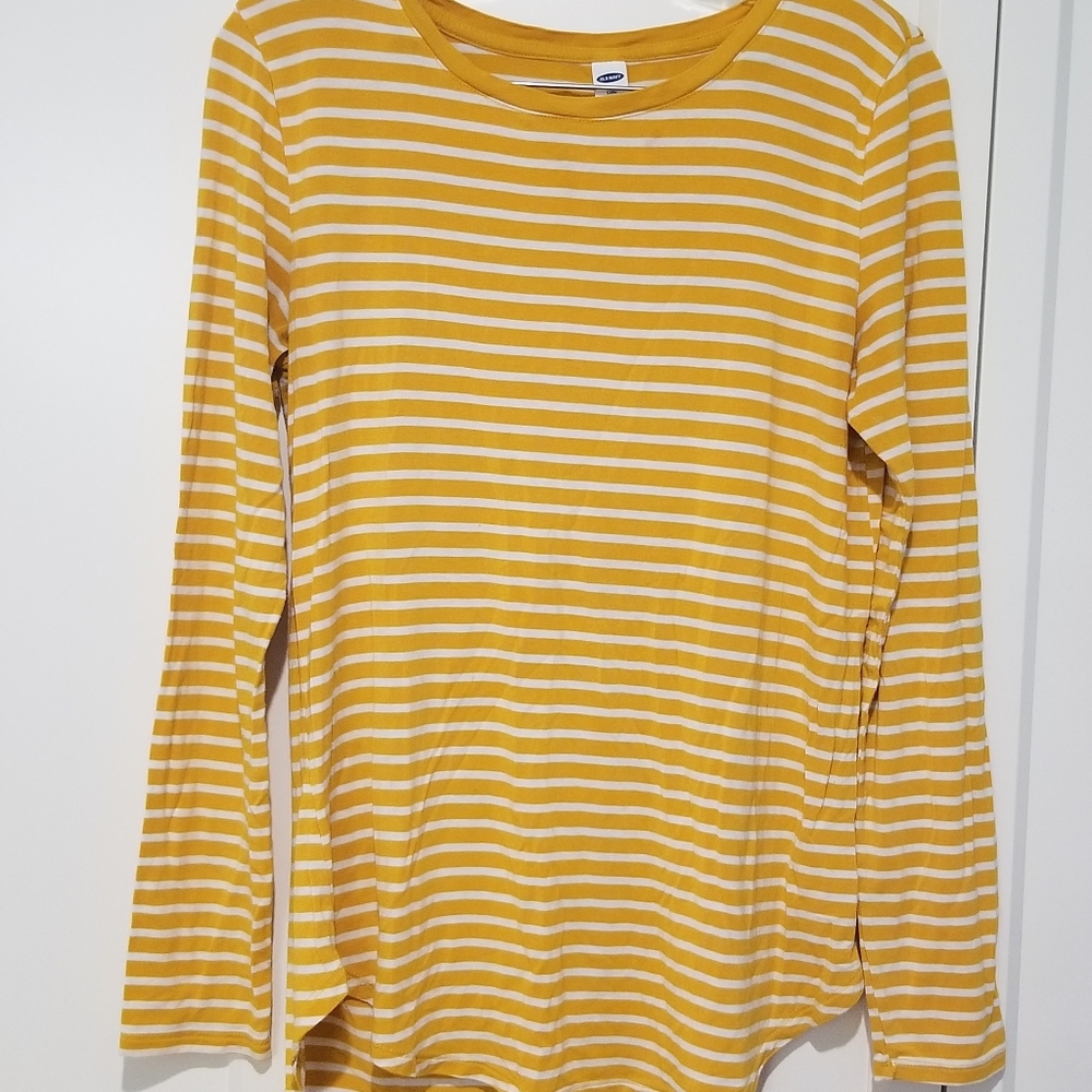 Old Navy tee
